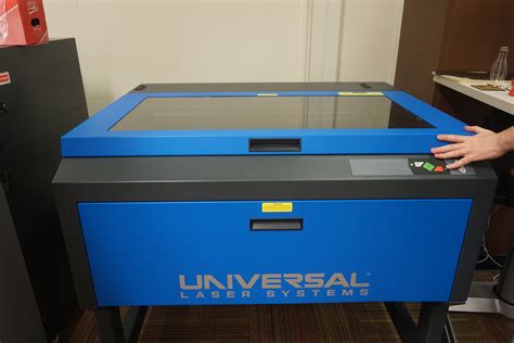 universal laser cutting machine